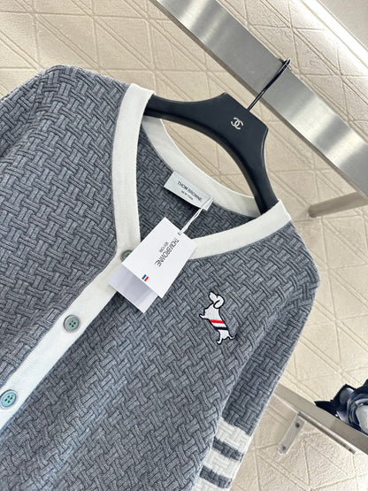 25fw Knitted color blocking knitted cardigan