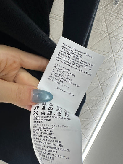 25fw Slim fit round neck base shirt