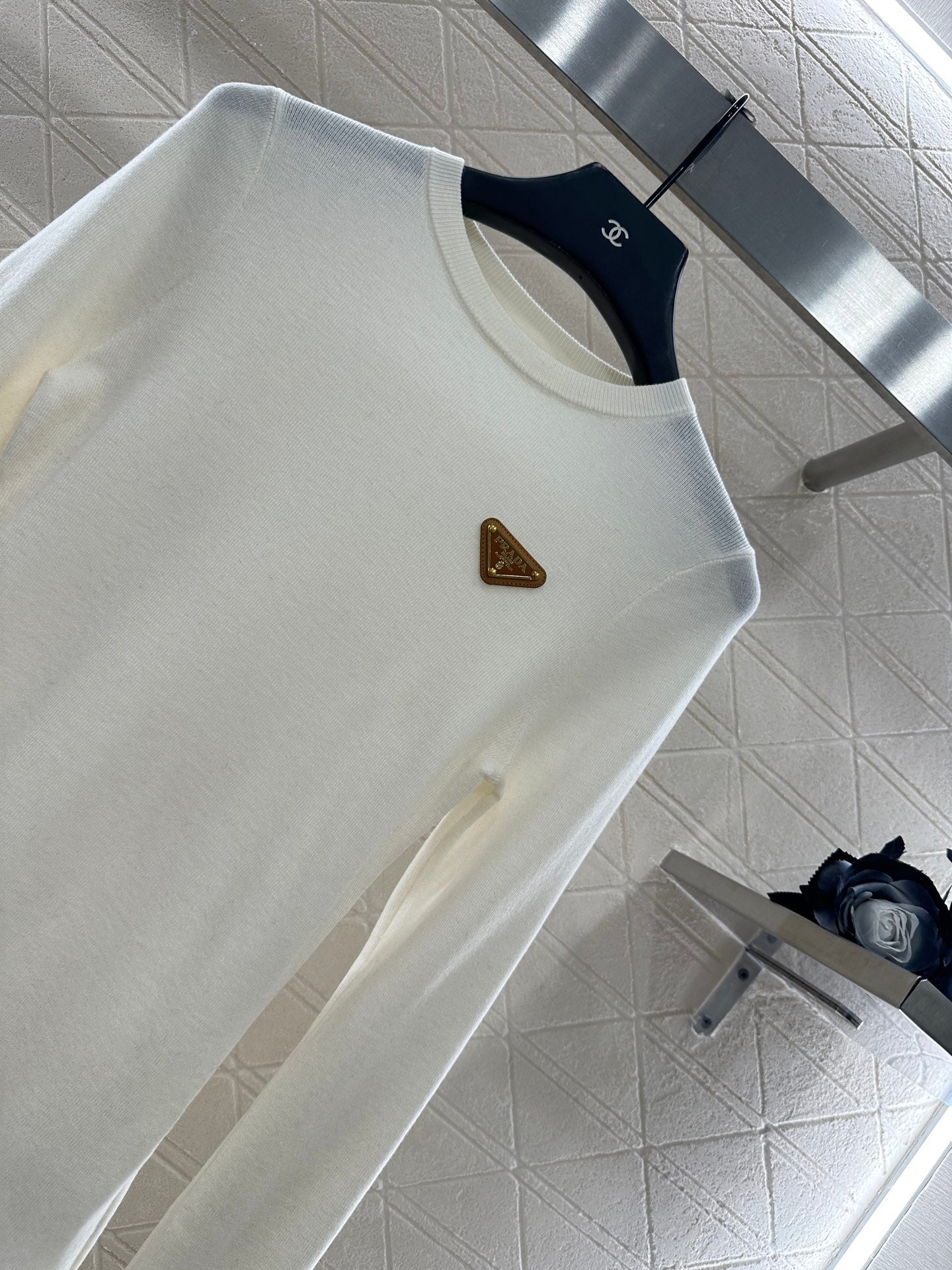 25fw Slim fit round neck base shirt