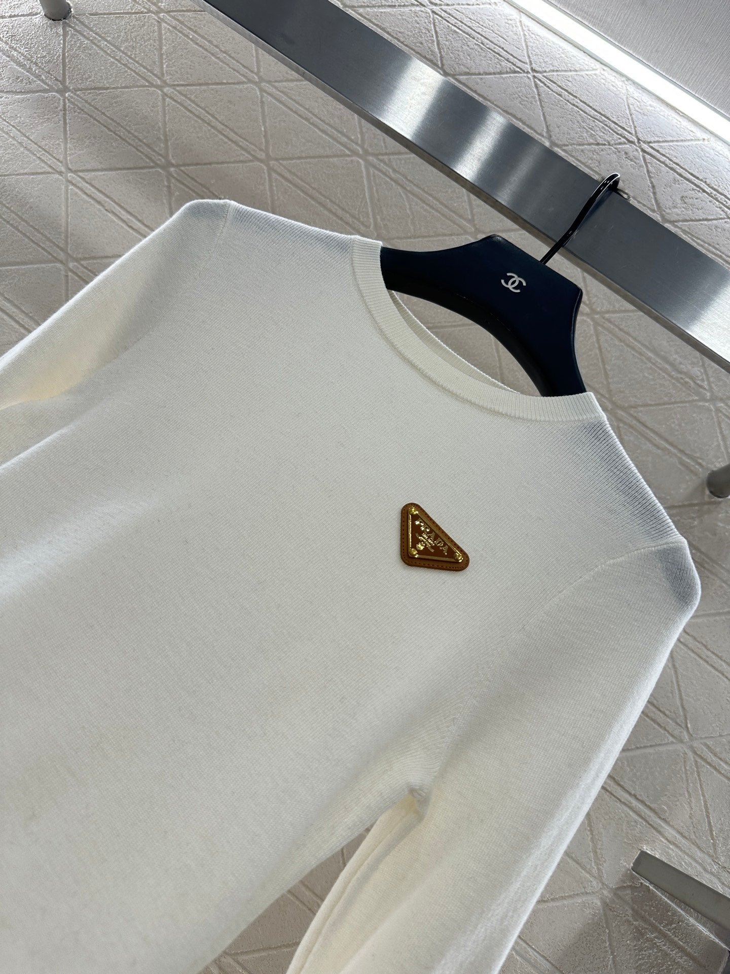 25fw Slim fit round neck base shirt