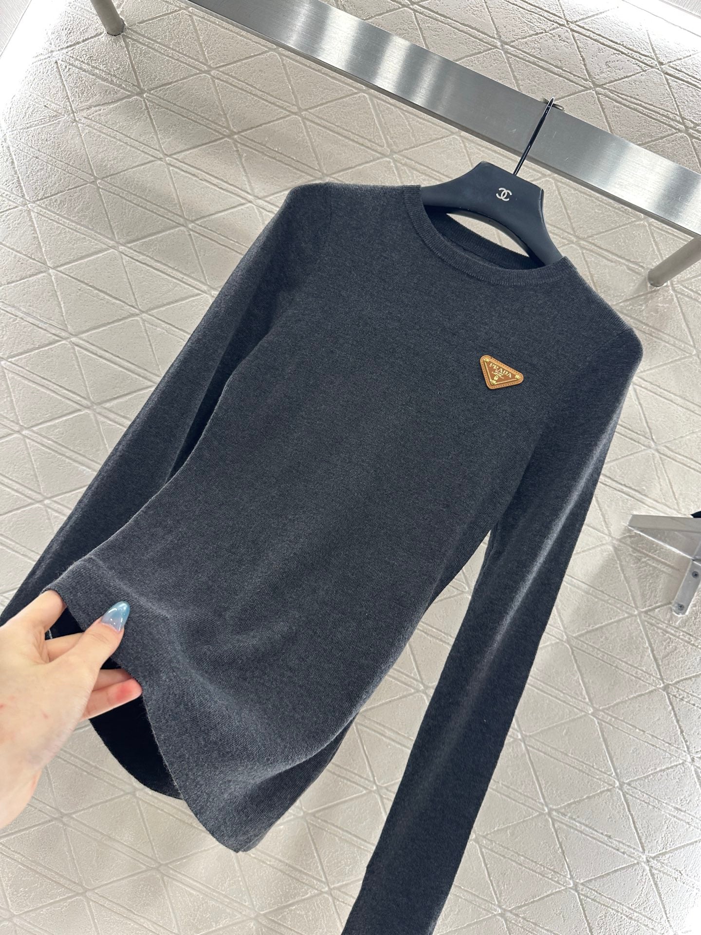 25fw Slim fit round neck base shirt