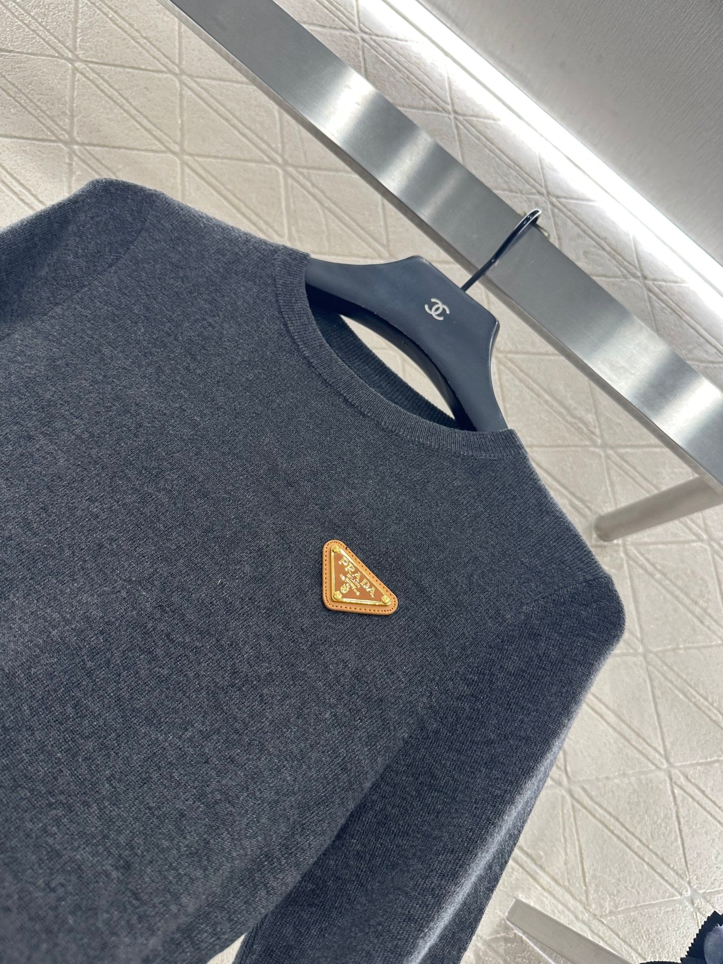 25fw Slim fit round neck base shirt