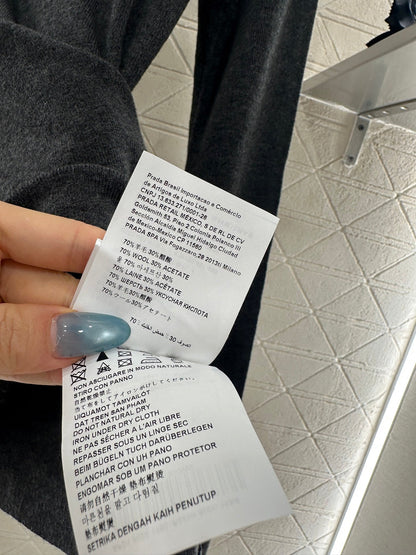 25fw Slim fit round neck base shirt