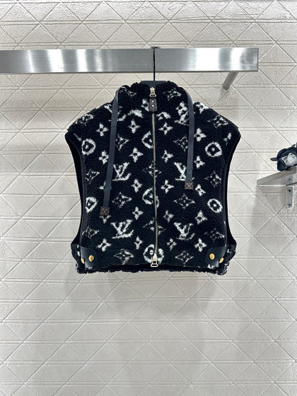 25fw Hooded Teddy Plush Camry Vest