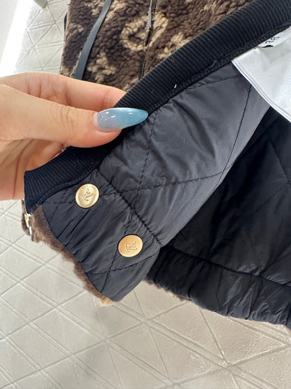 25fw Hooded Teddy Plush Camry Vest