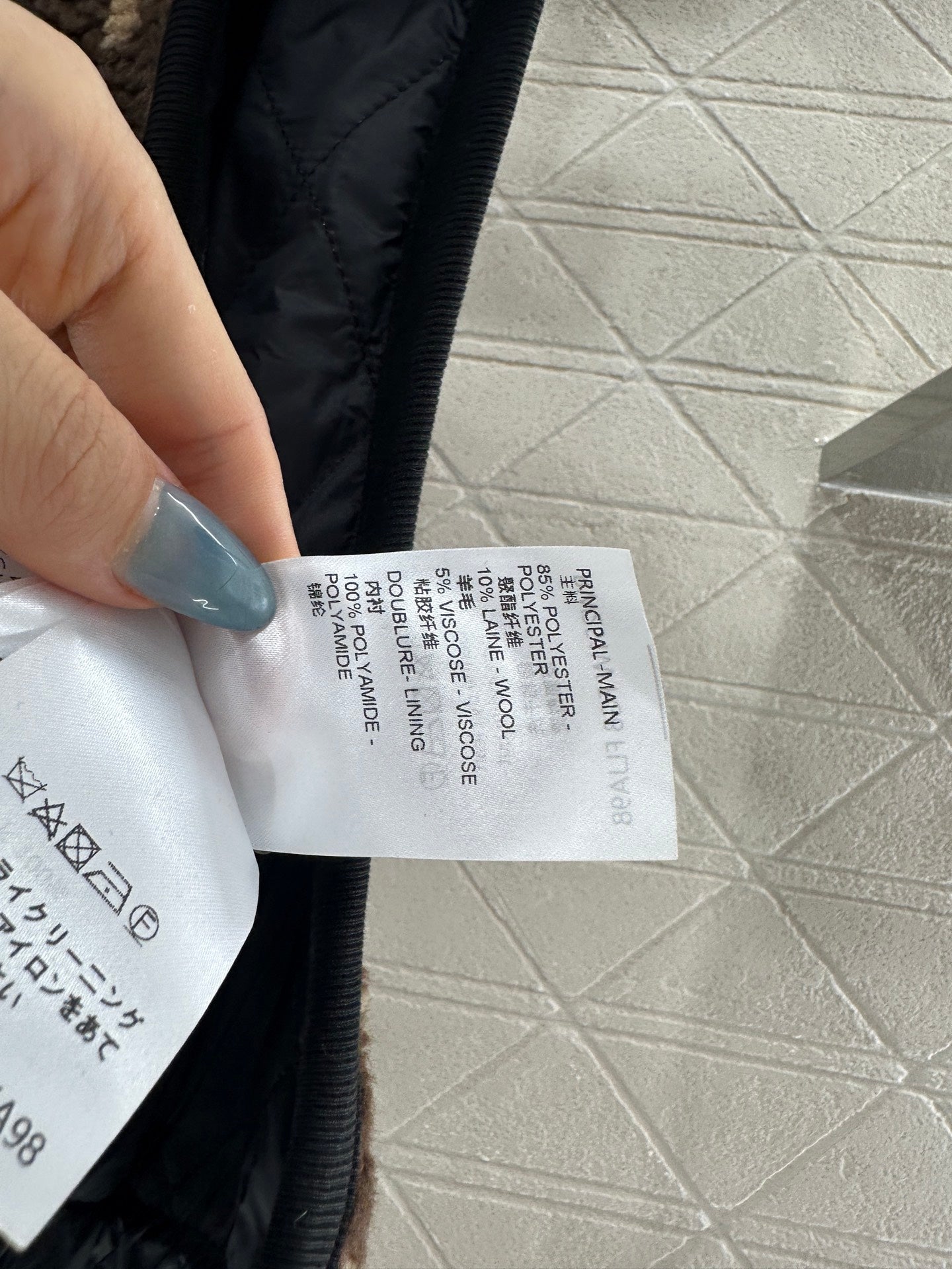 25fw Hooded Teddy Plush Camry Vest