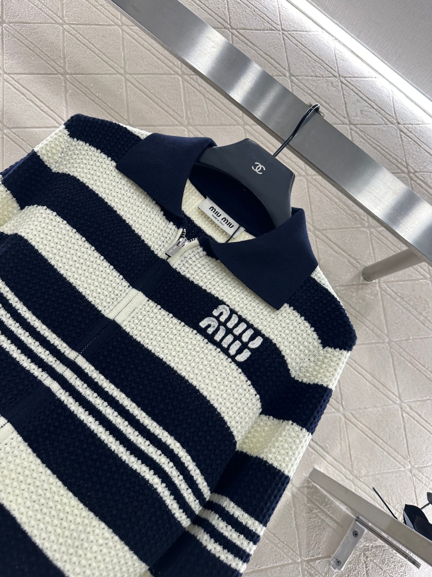 25fw Collar knit striped cardigan