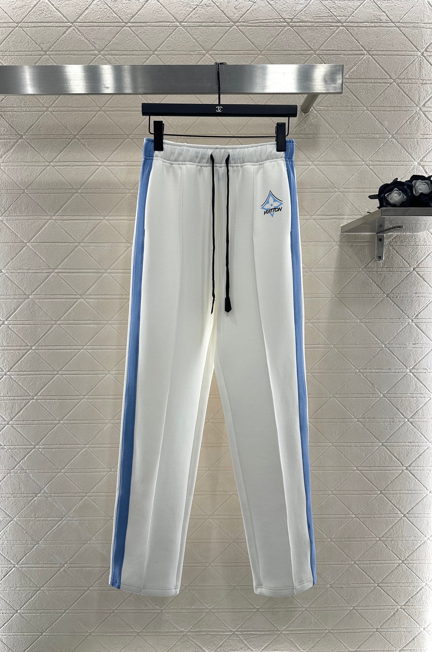 25fw Shoulder cut color zipper jacket and pants set