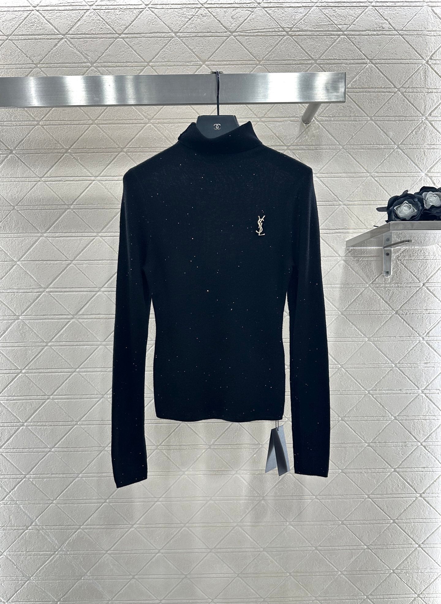 25fw High neck brooch base shirt