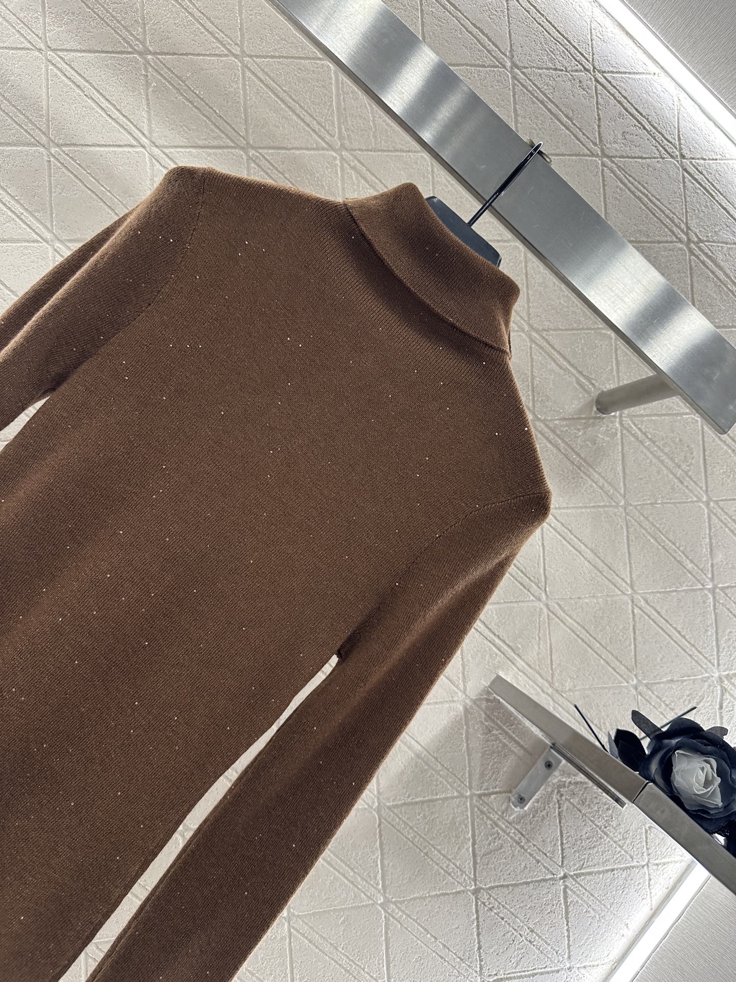 25fw High neck brooch base shirt