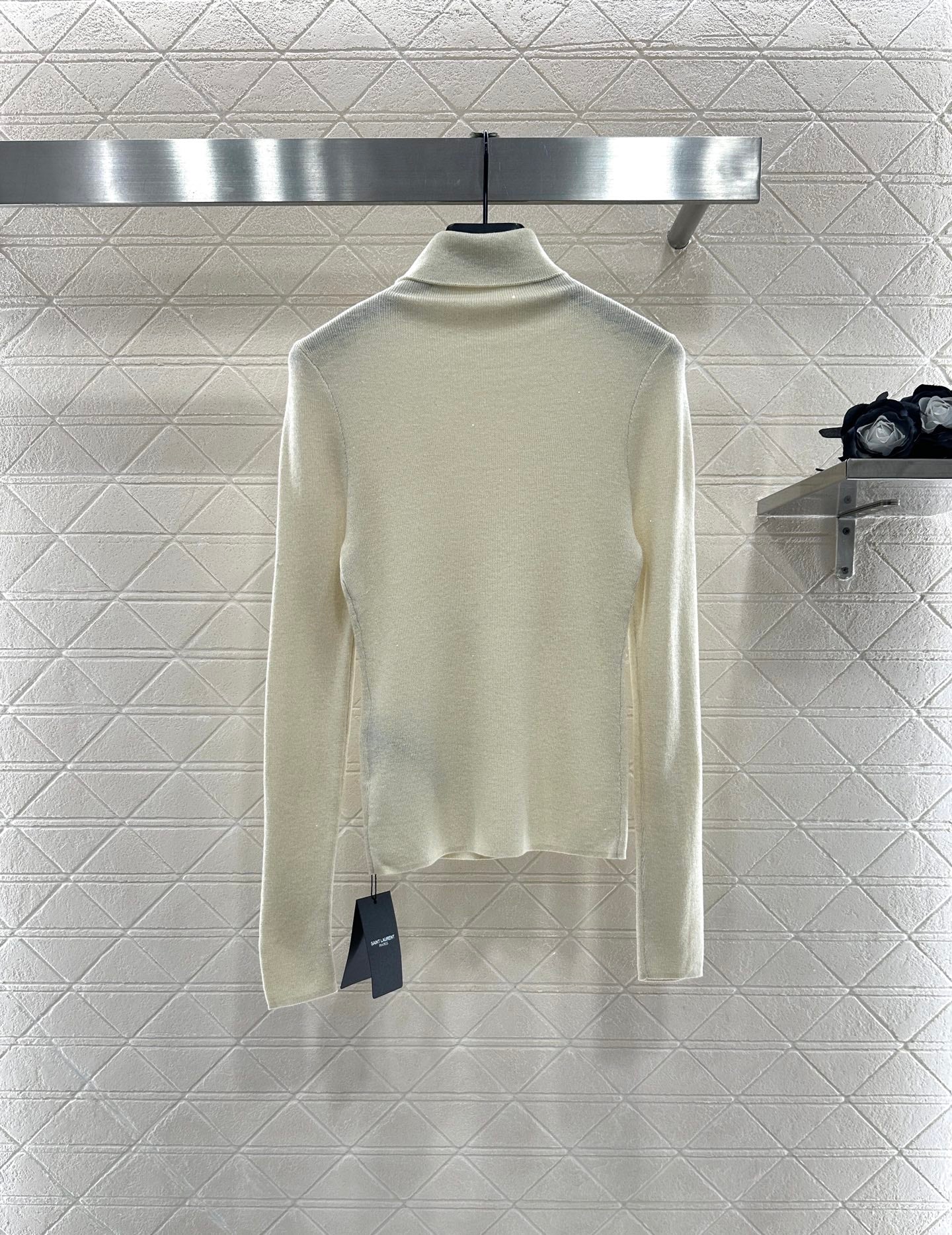 25fw High neck brooch base shirt