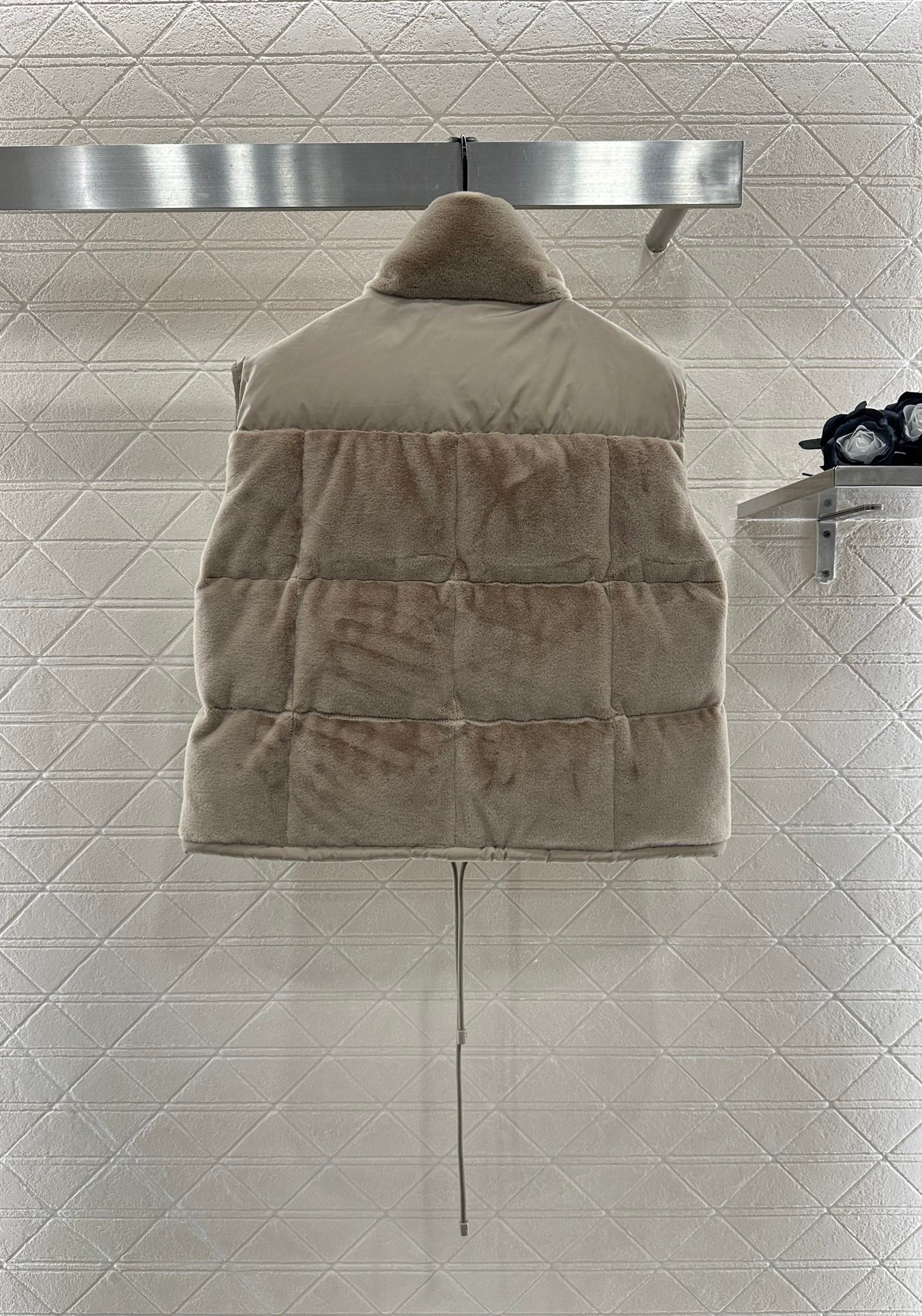 25fw Standing collar down vest