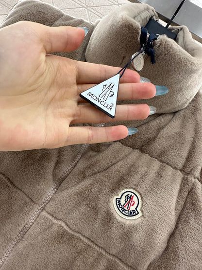 25fw Standing collar down vest