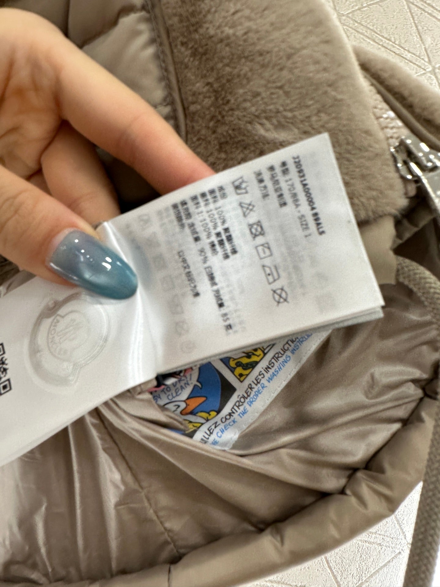 25fw Standing collar down vest