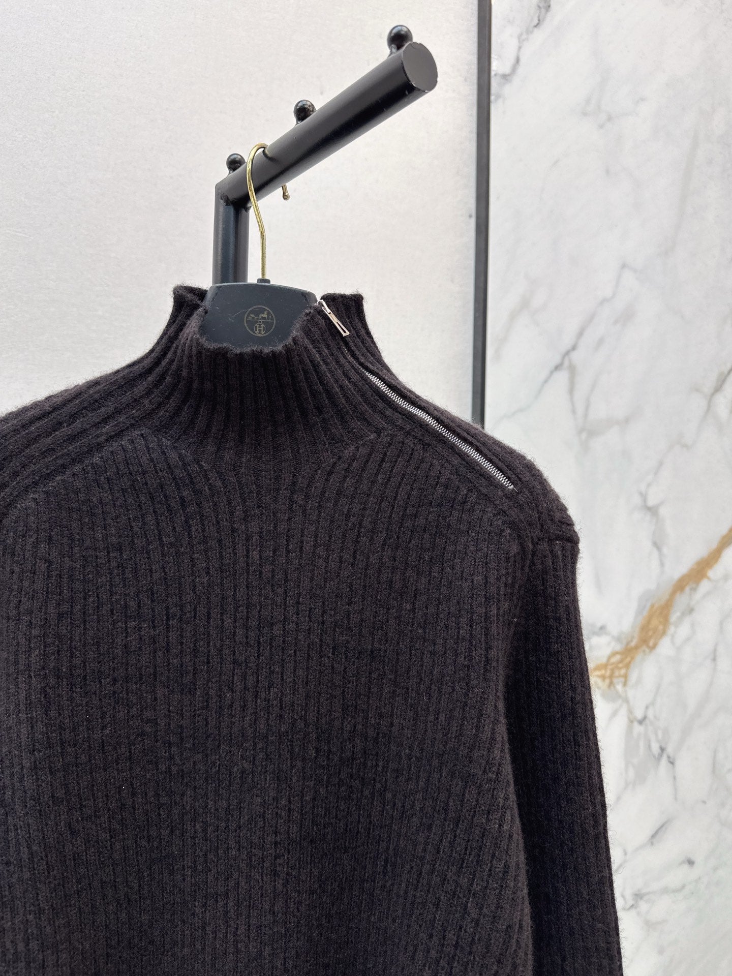25fw turtleneck sweater