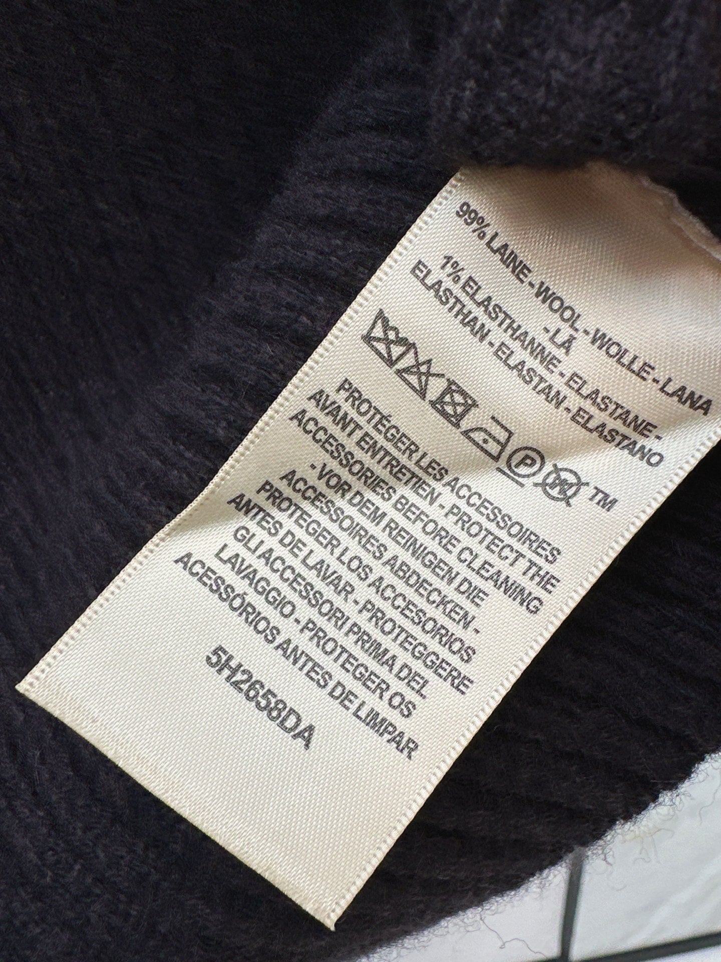 25fw turtleneck sweater