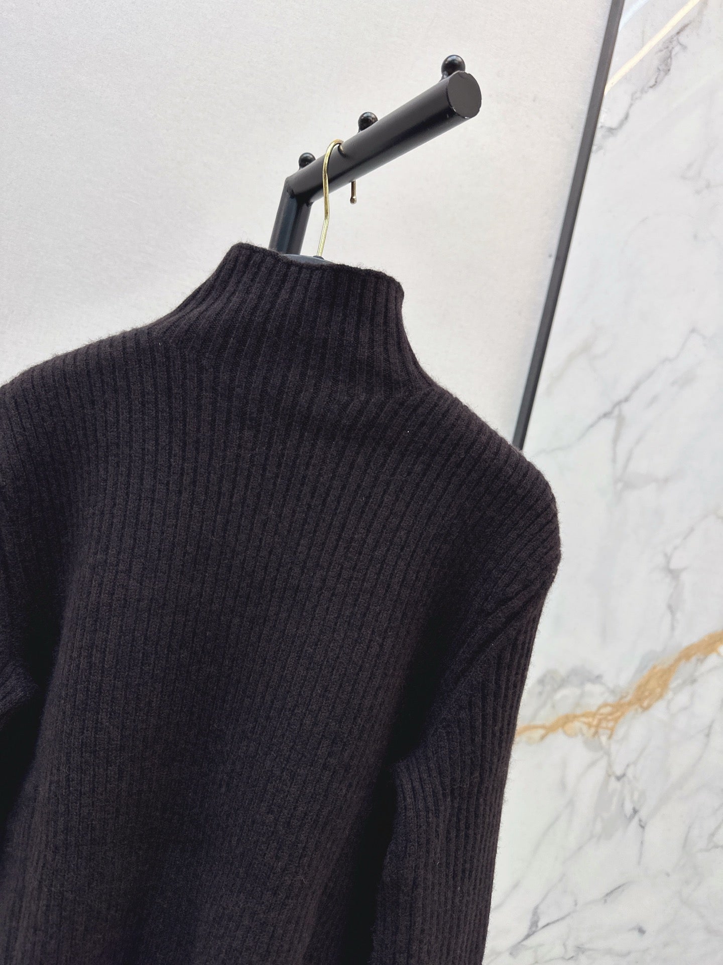25fw turtleneck sweater