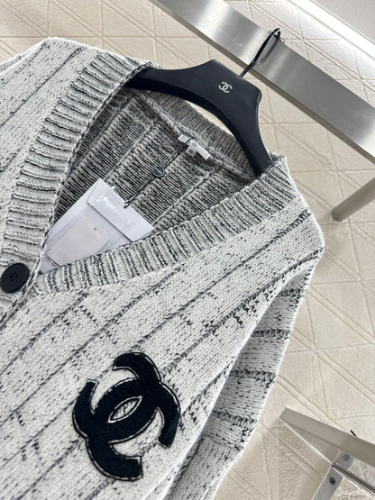 25fw Plush Double C Knitted Cardigan