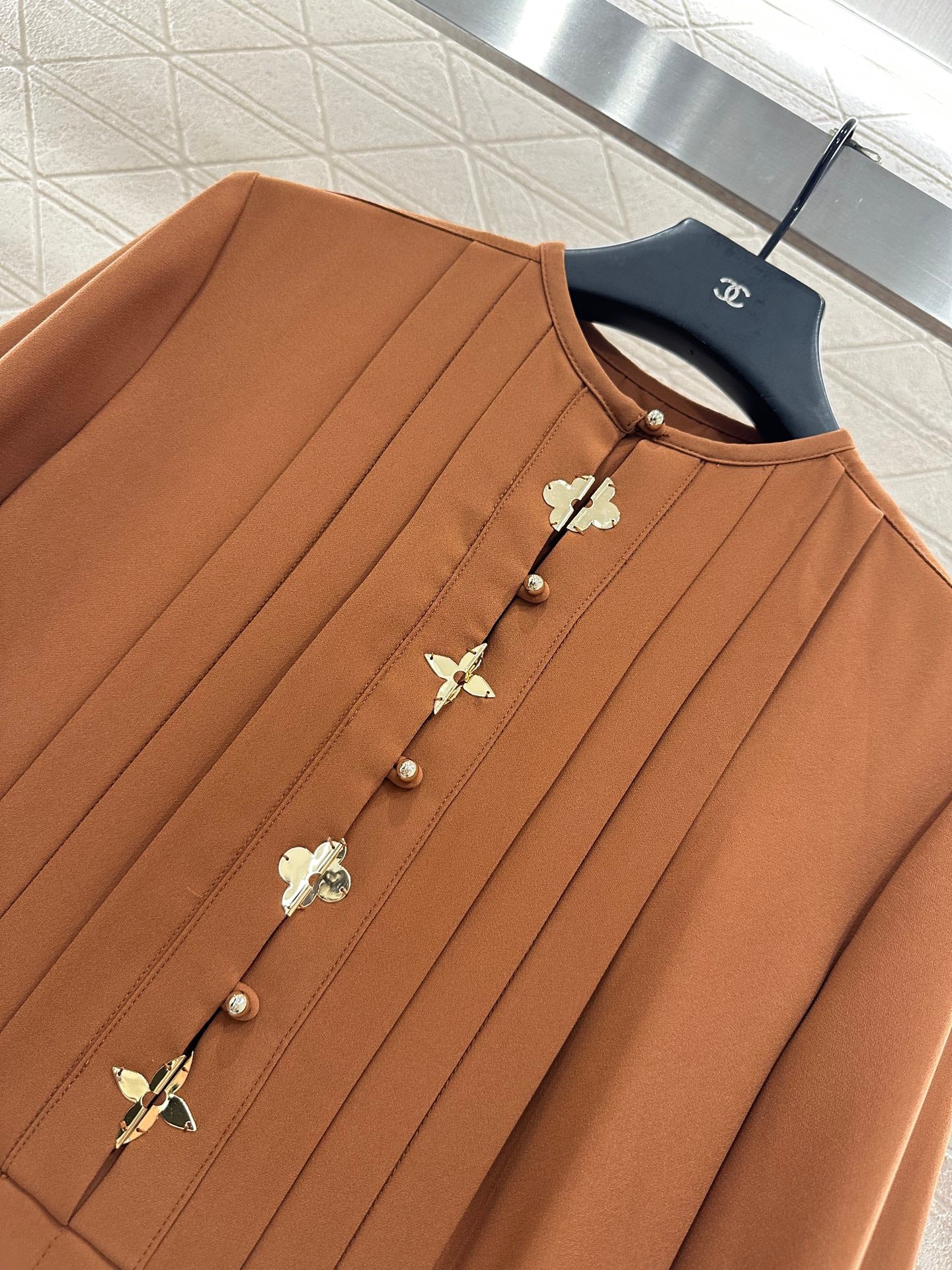 25fw Clover pleated dress