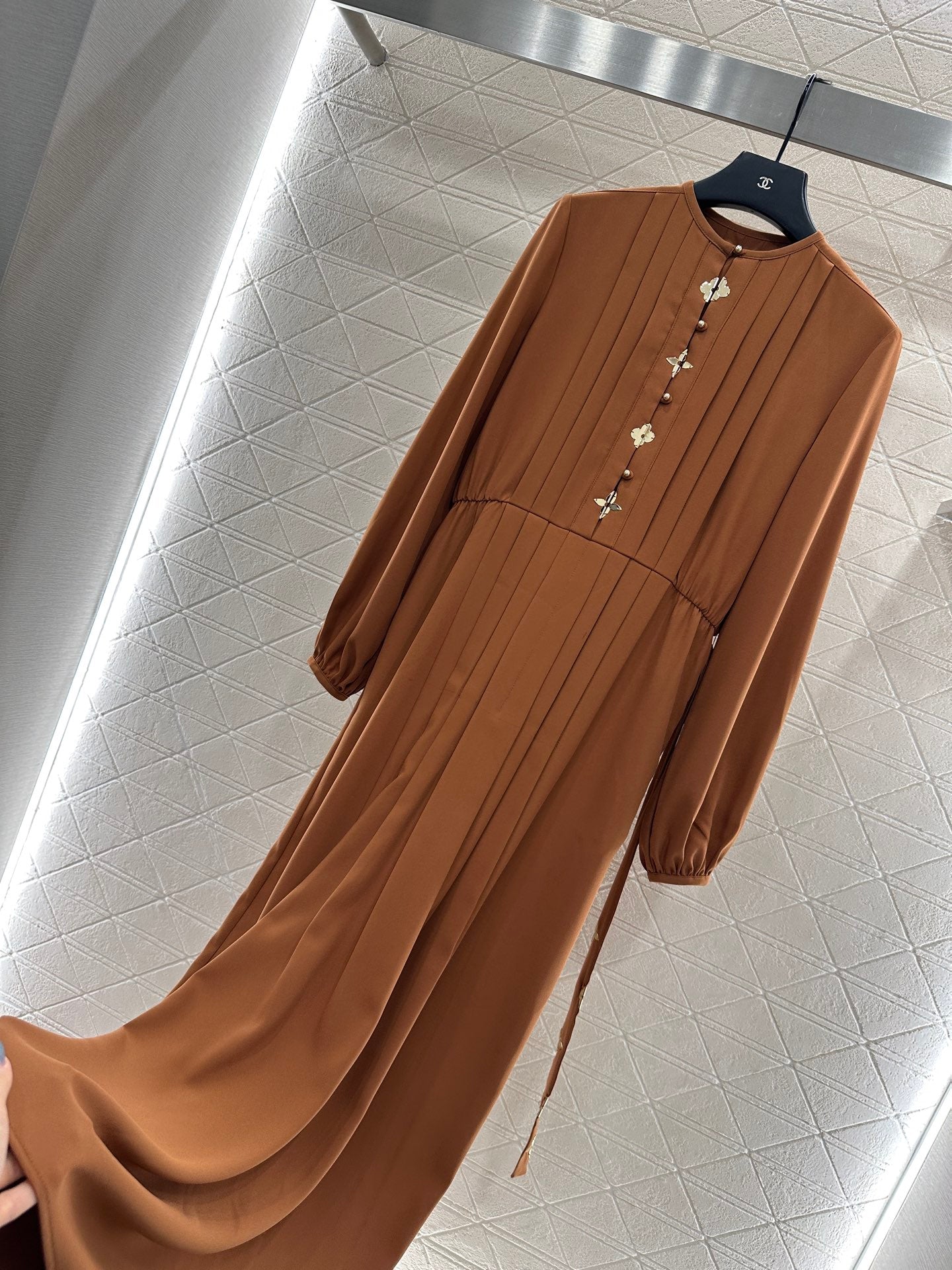 25fw Clover pleated dress