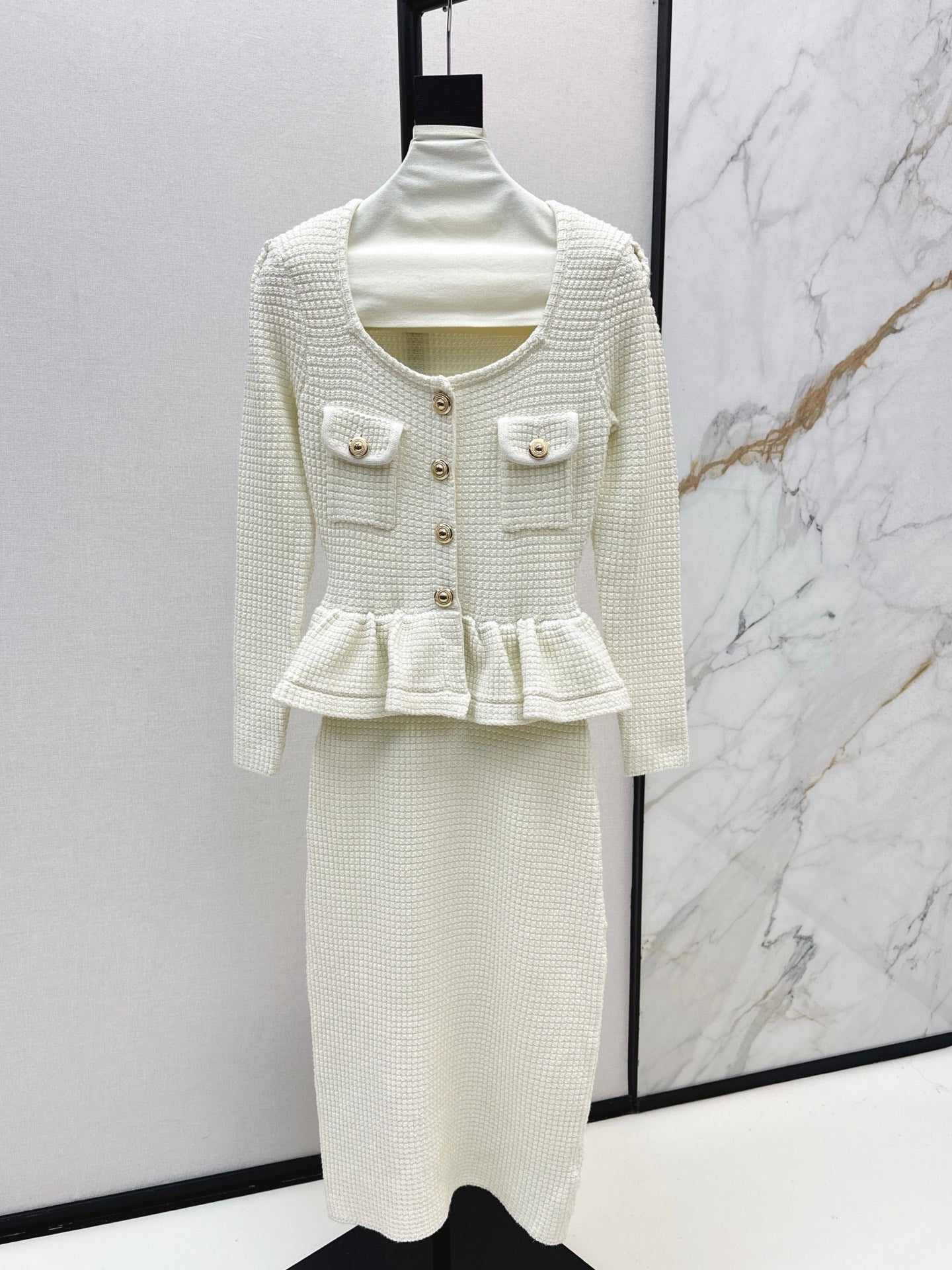 25fw Fake two-piece dress with wrapped buttocks