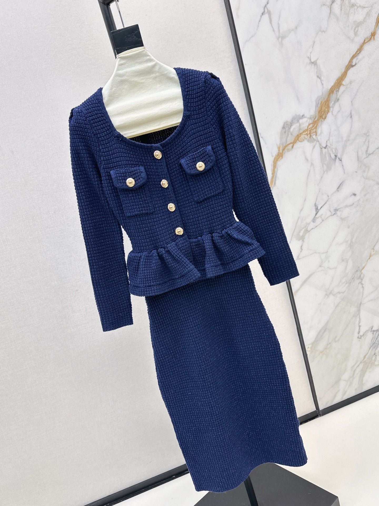 25fw Fake two-piece dress with wrapped buttocks