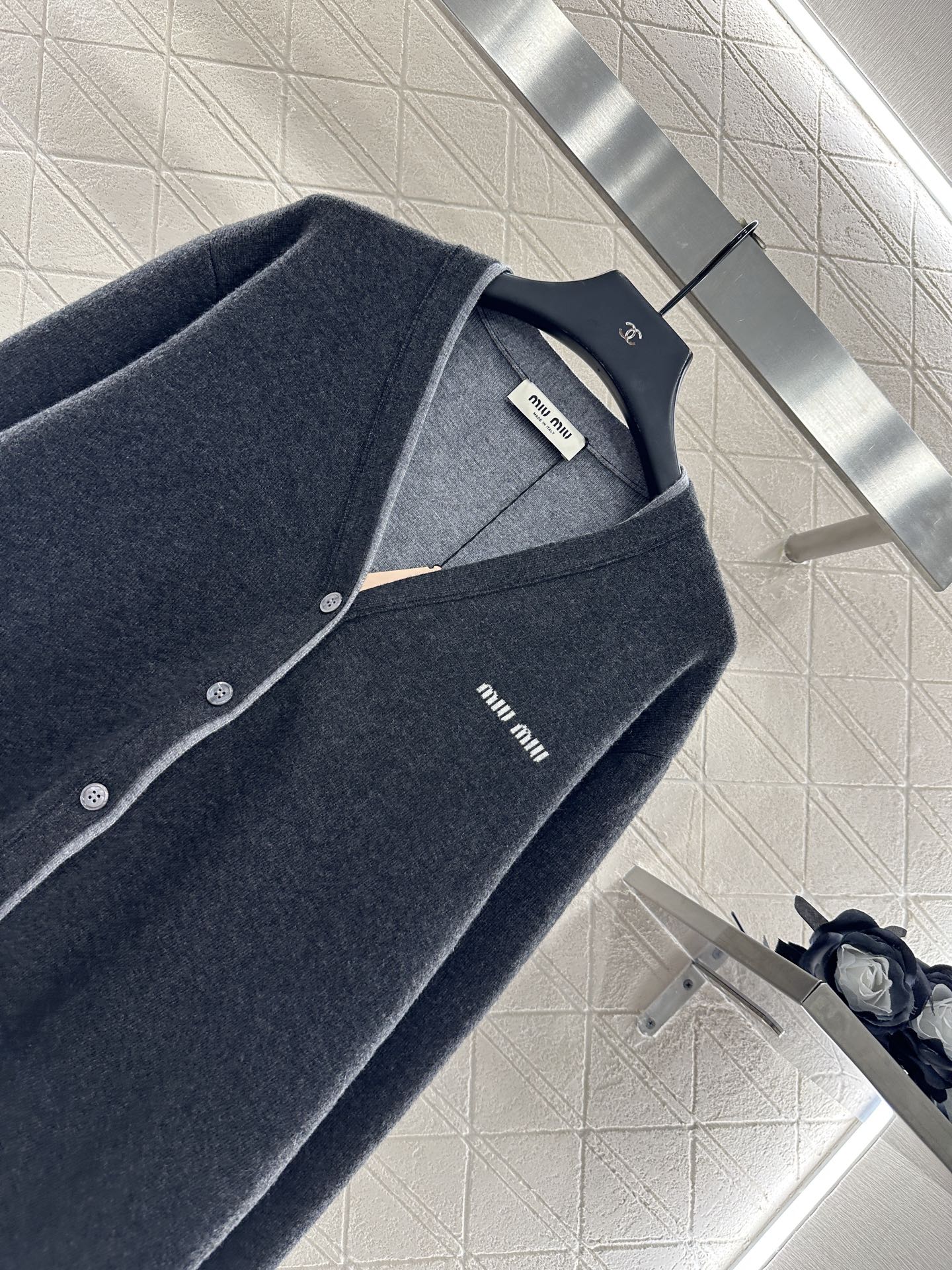 25fw Two contrasting fake cardigans