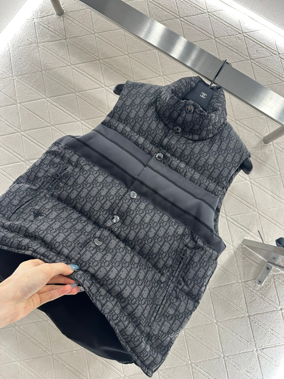 25fw Stand up collar jacquard down vest