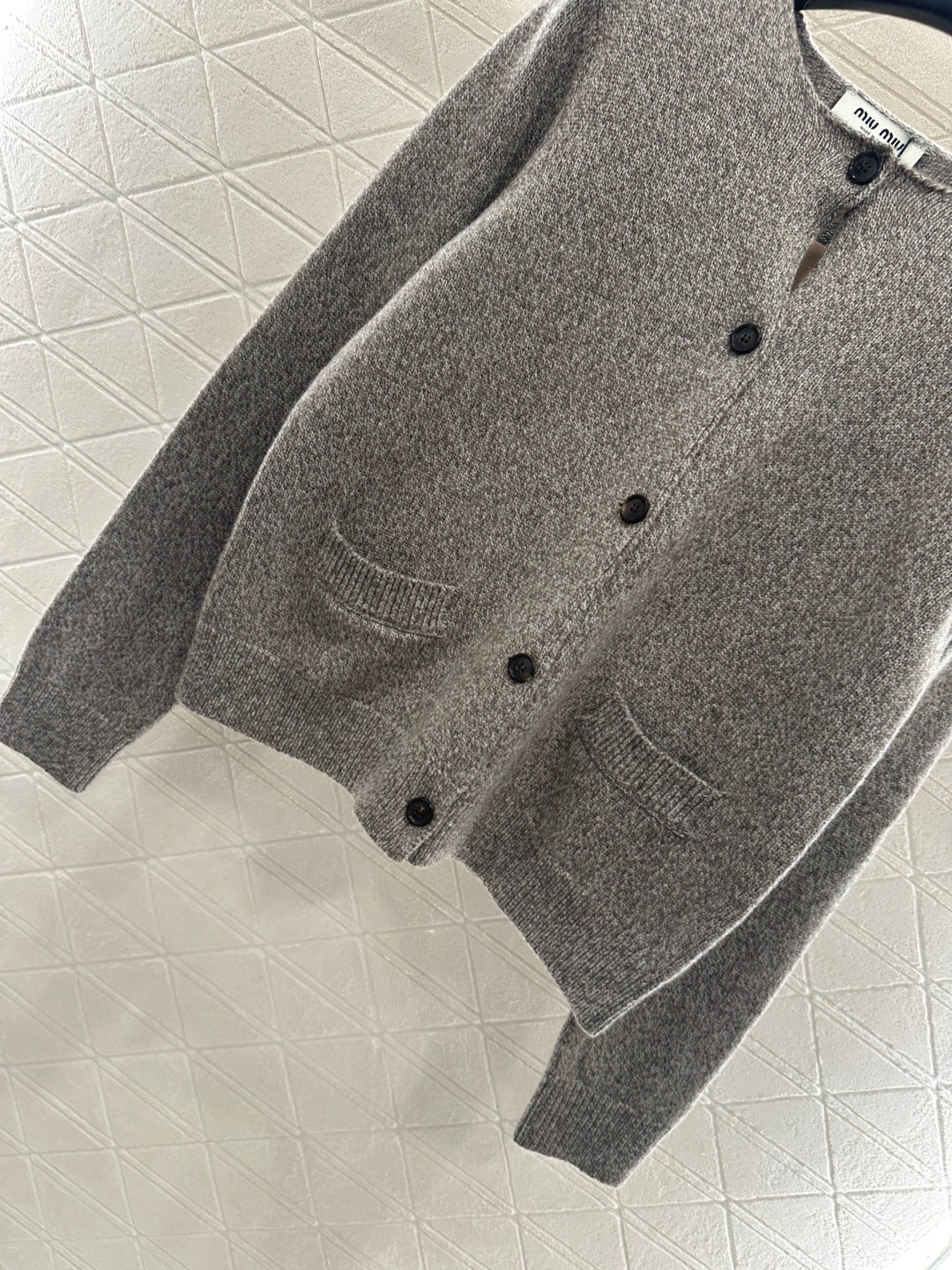 25fw Plain cardigan