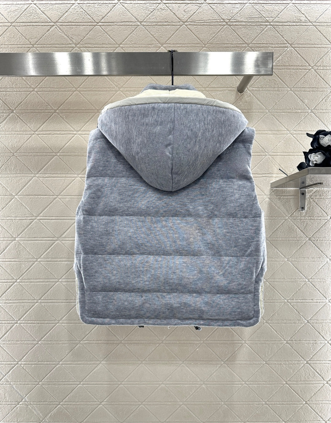 25fw Detachable hooded double-sided down vest