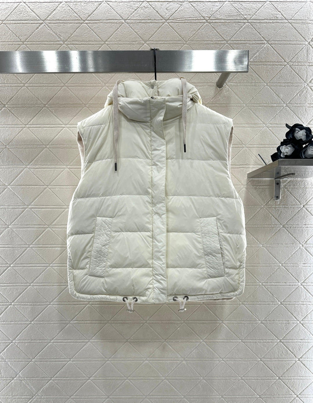 25fw Detachable hooded double-sided down vest