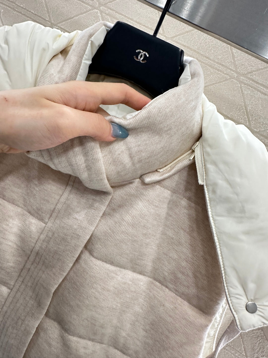 25fw Detachable hooded double-sided down vest