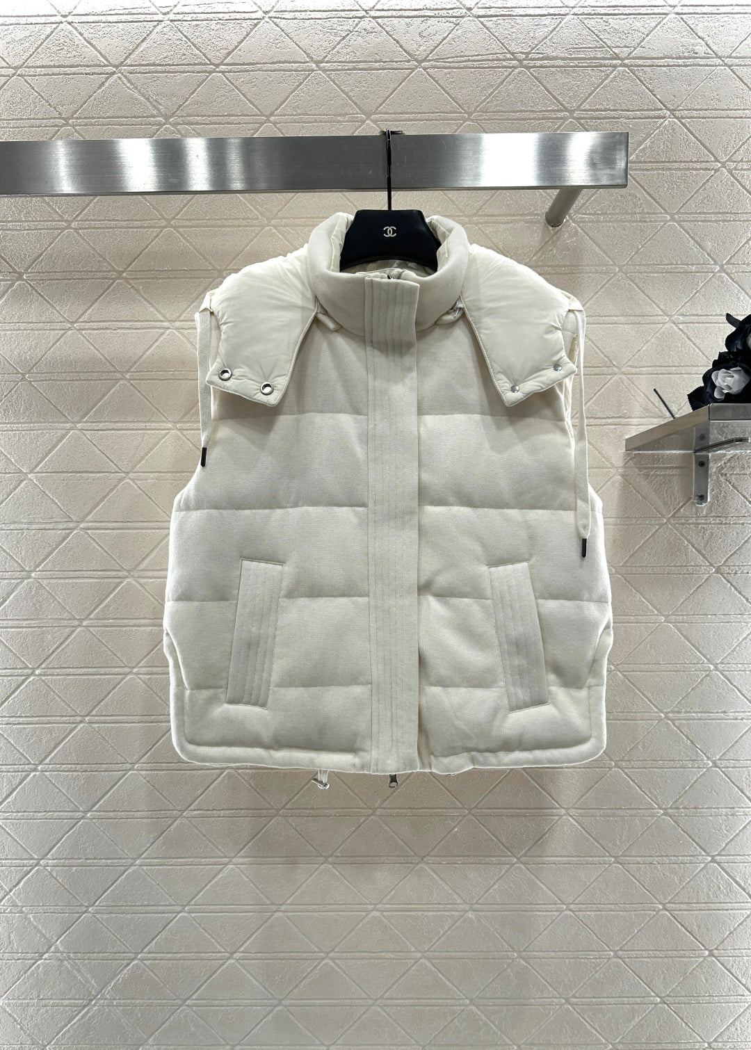 25fw Detachable hooded double-sided down vest