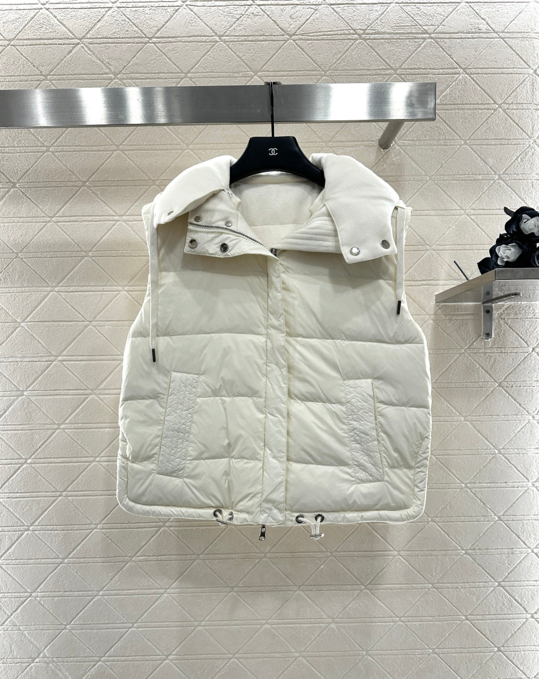 25fw Detachable hooded double-sided down vest