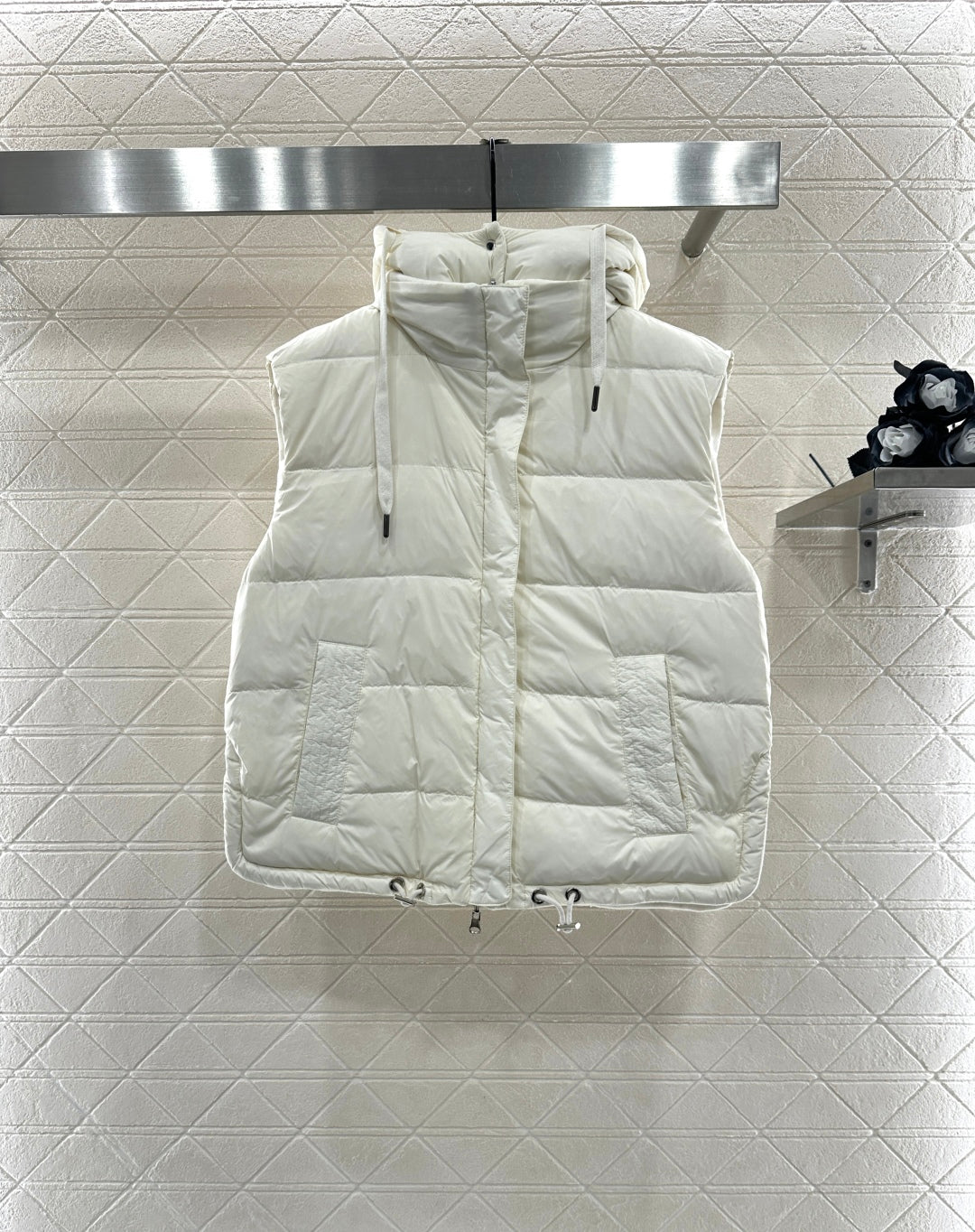 25fw Detachable hooded double-sided down vest