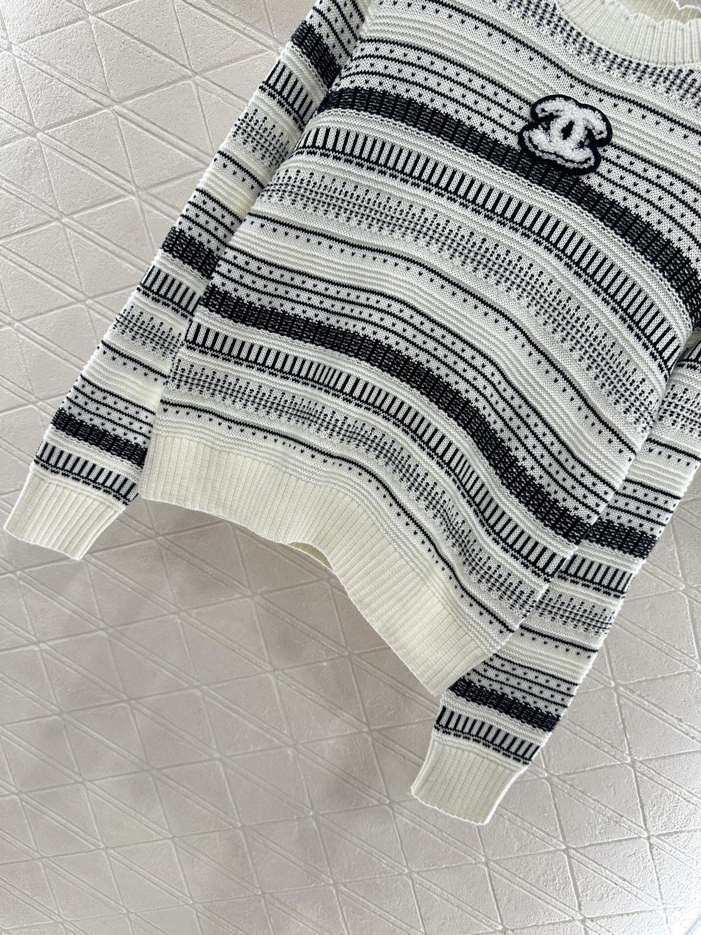 25fw Striped knitted top