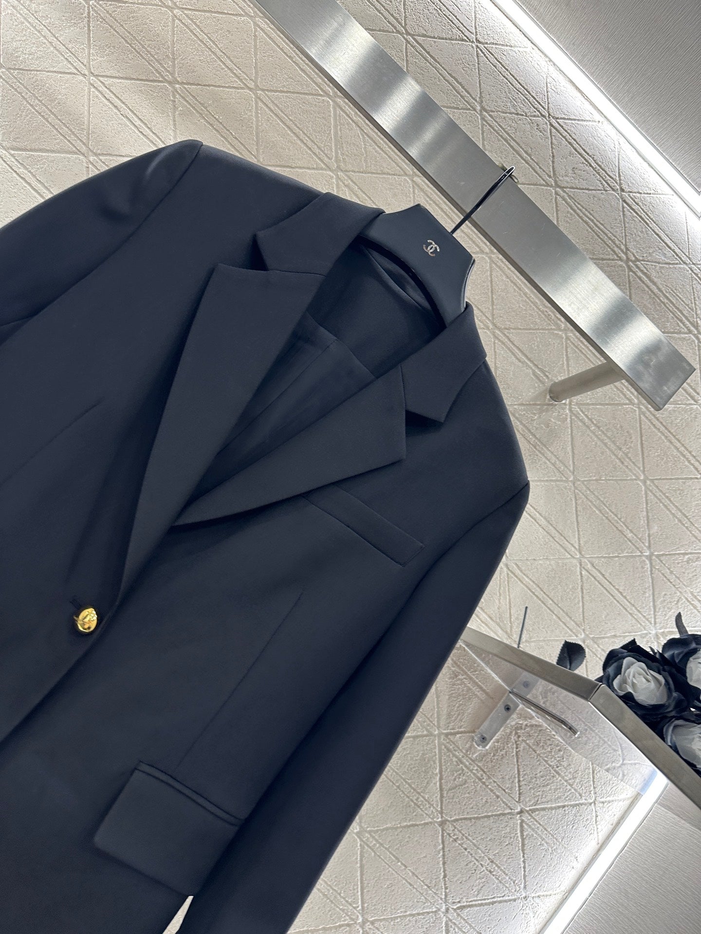 25fw Shoulder shaped suit jacket