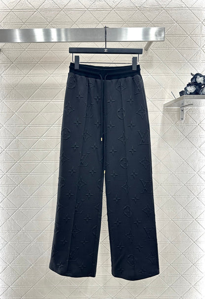 25fw Embossed hooded set