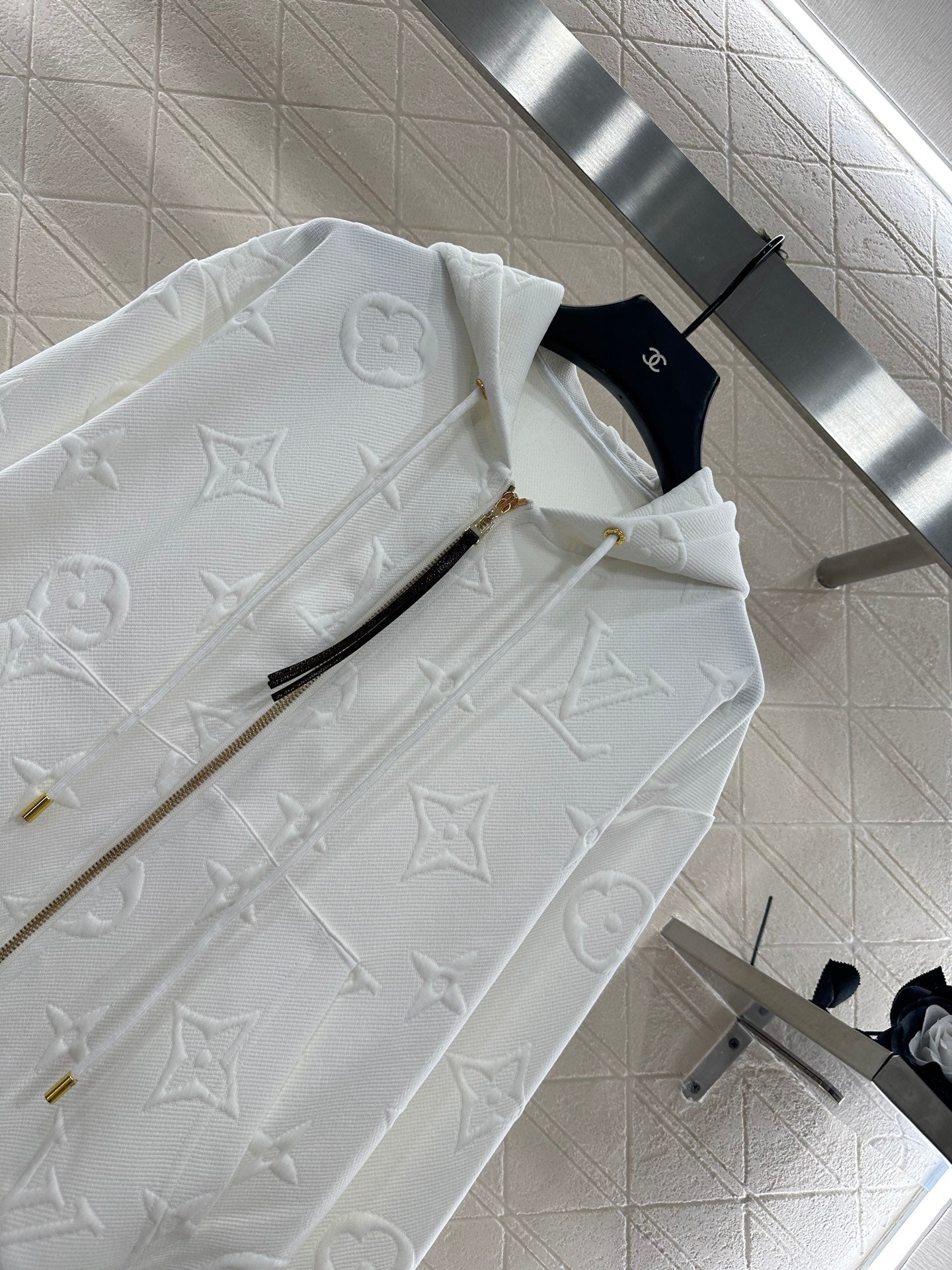 25fw Embossed hooded set