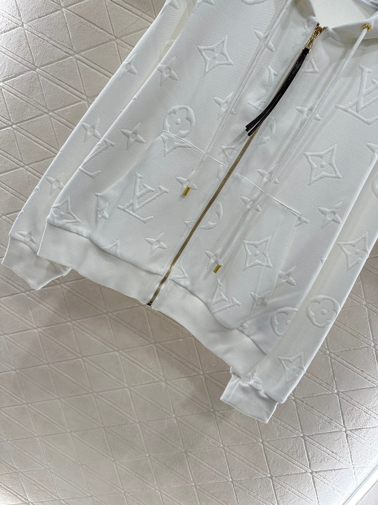 25fw Embossed hooded set