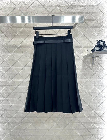 25fw Mid length pleated skirt with waist belt