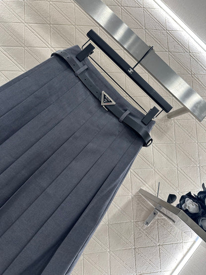 25fw Mid length pleated skirt with waist belt