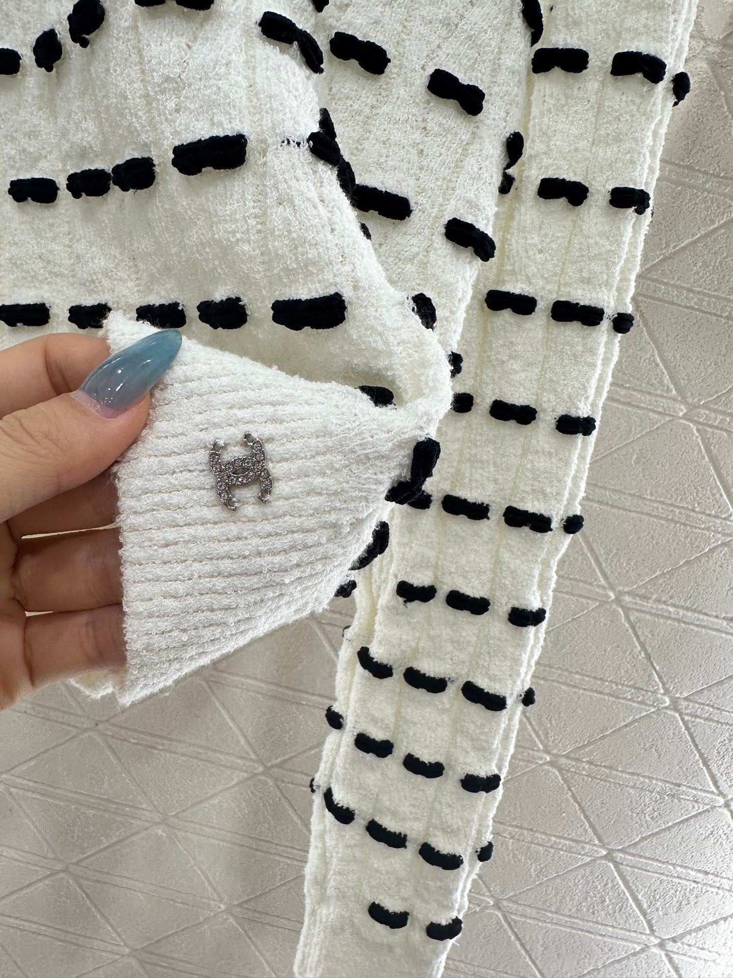 25fw Bow knit long sleeved shirt