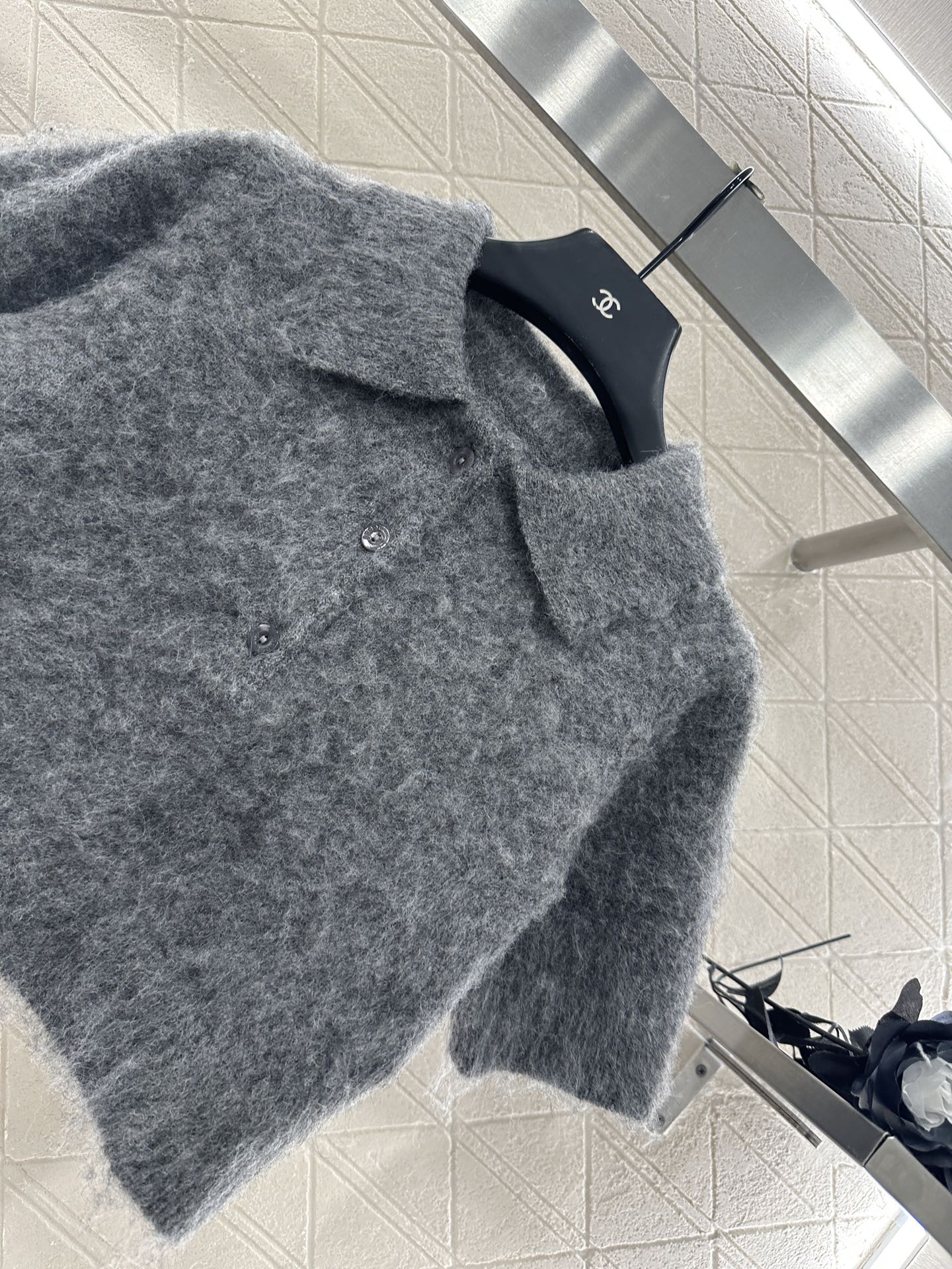 25fw Half open lapel knitted top