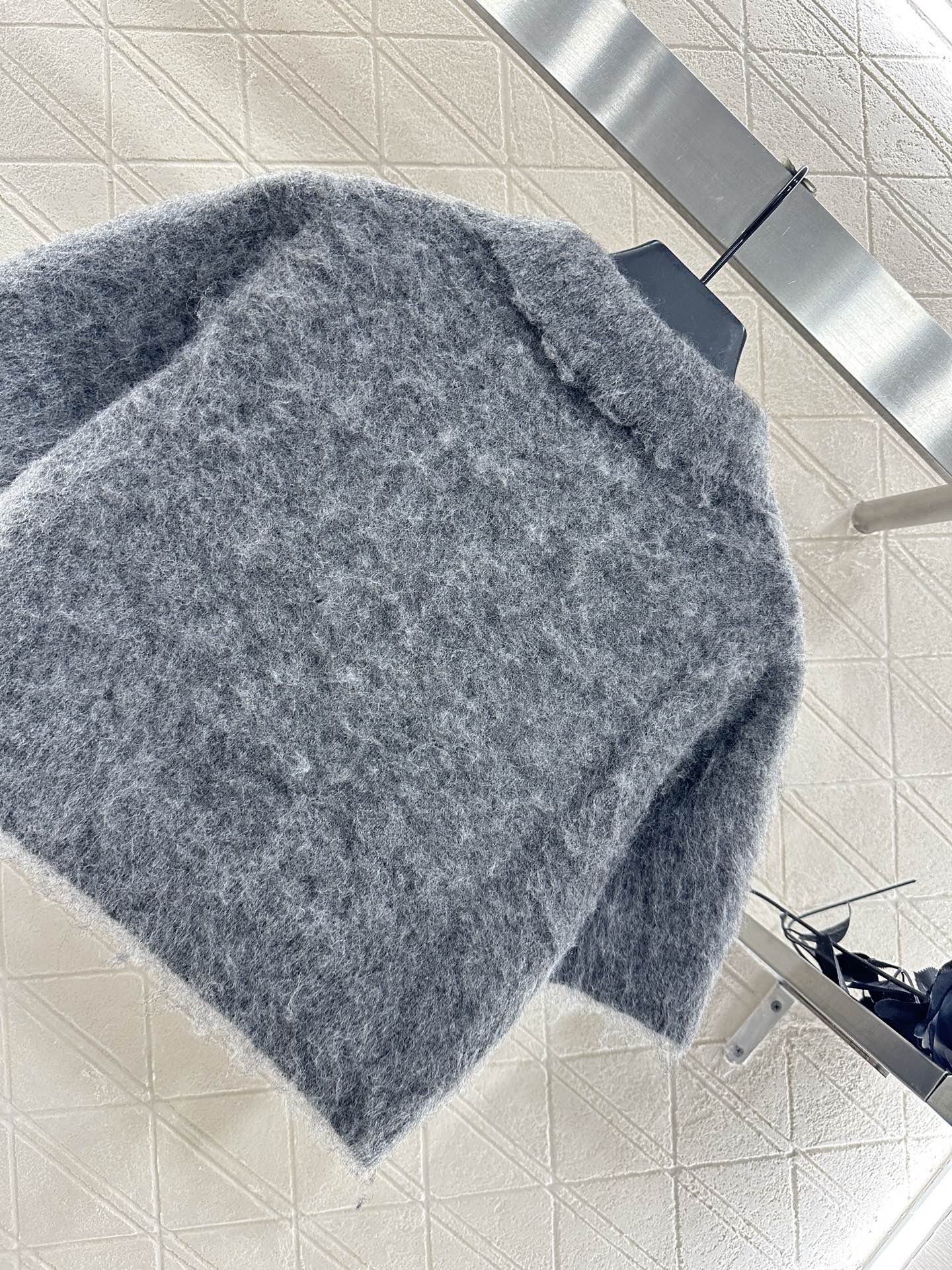 25fw Half open lapel knitted top