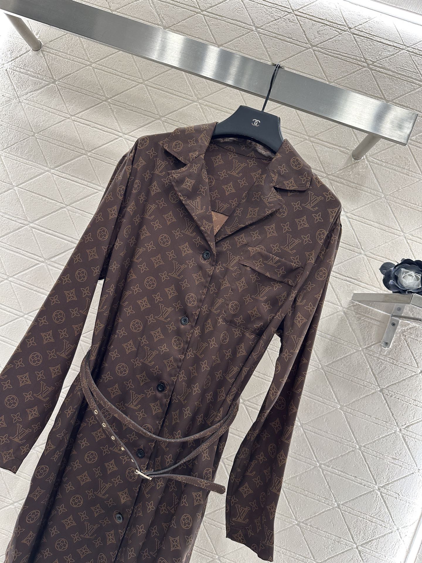 Printed belt lining dress