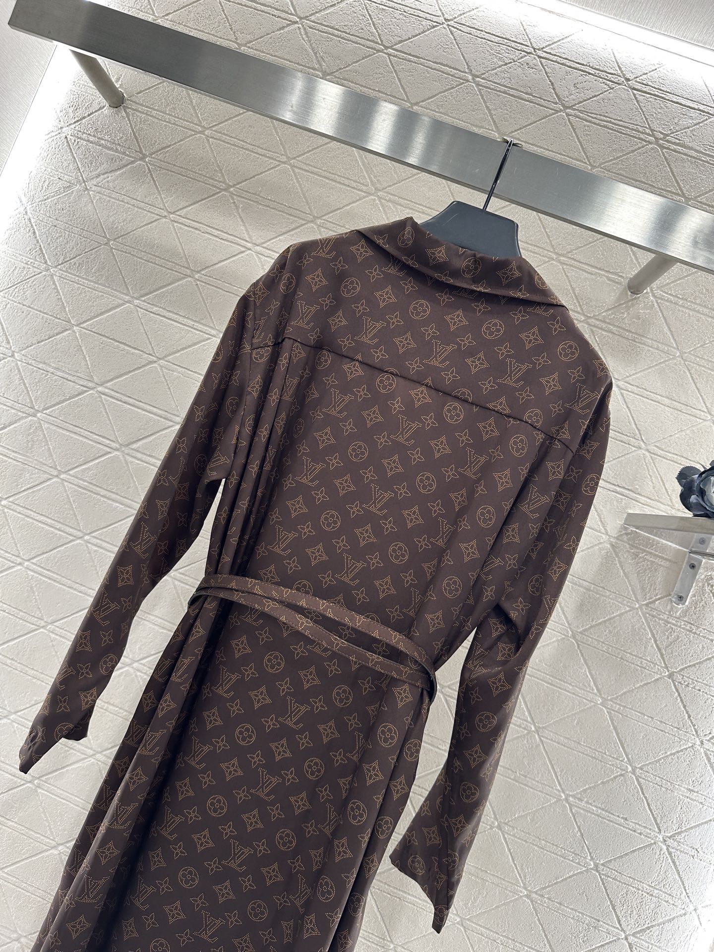 Printed belt lining dress