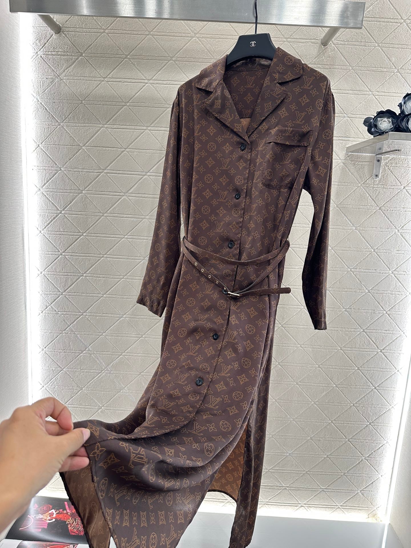 Printed belt lining dress