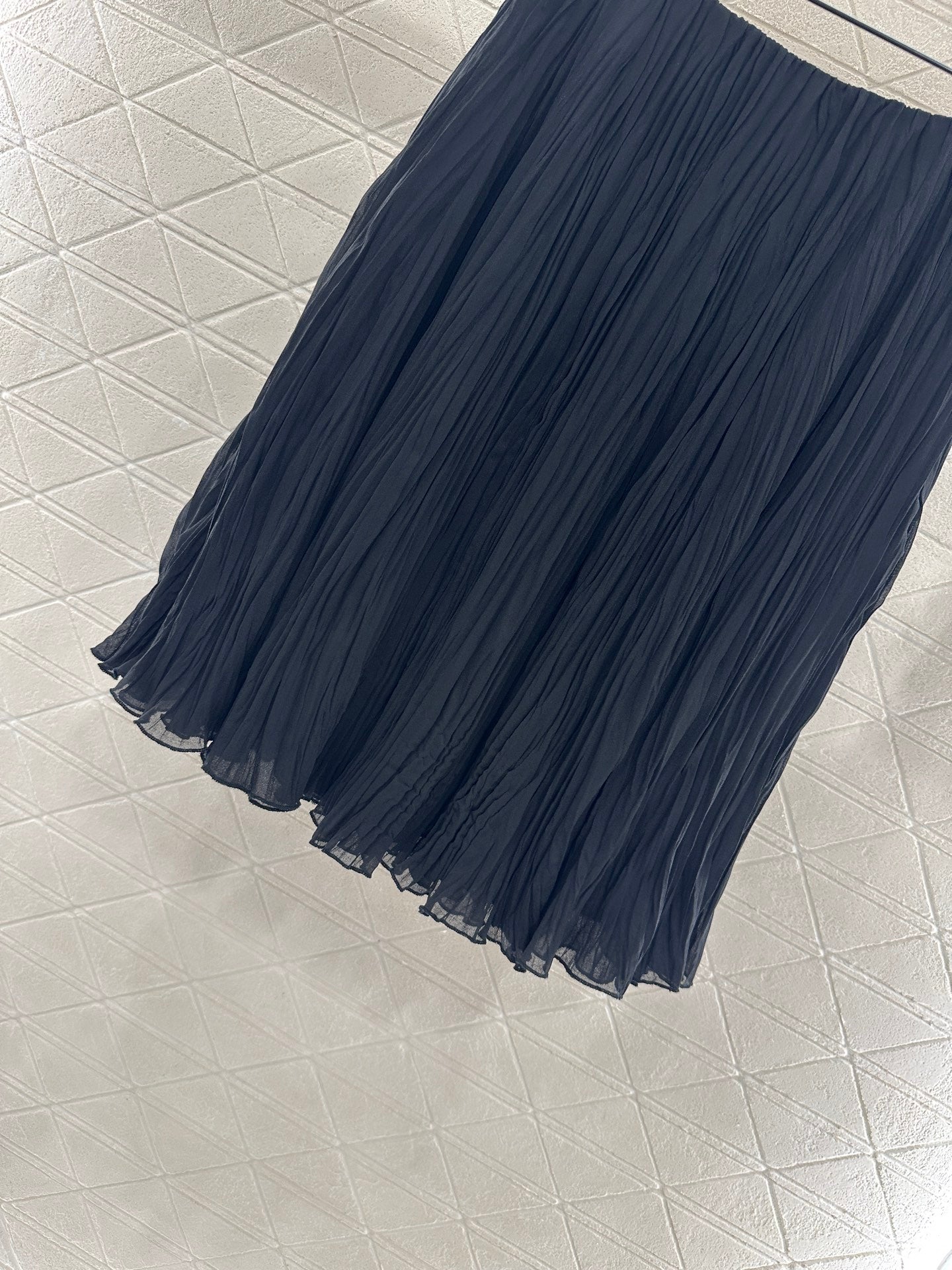 High waisted pleated skirt
