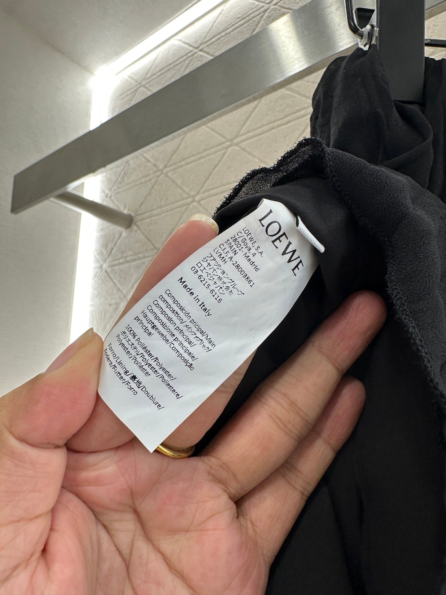 High waisted pleated skirt